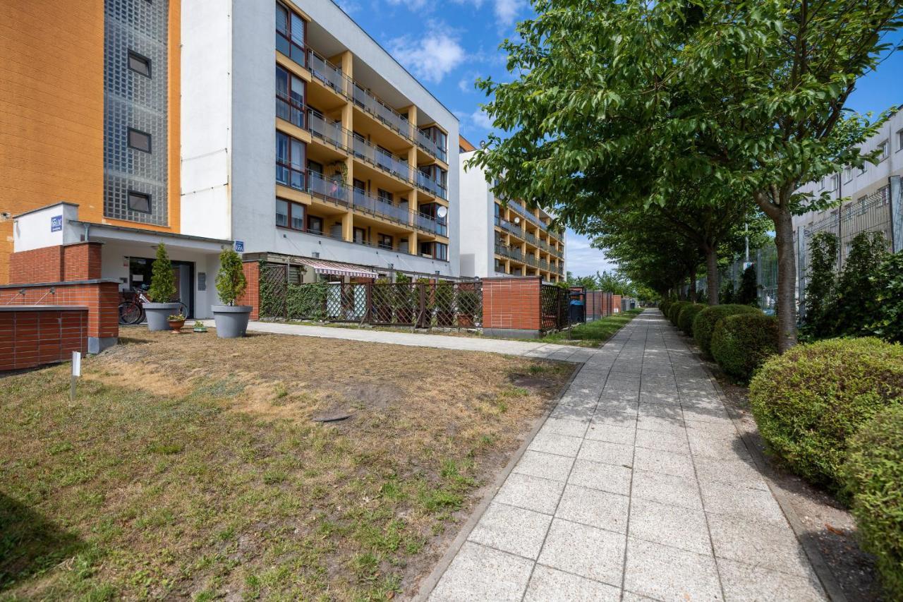 Apartamenty Wisniowy Sad By Noclegi Renters Kołobrzeg Exterior foto