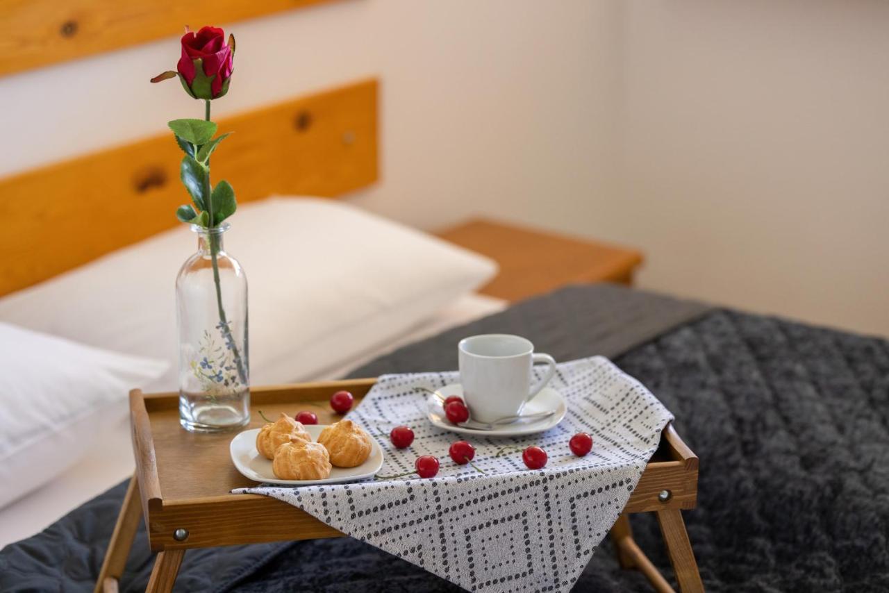 Apartamenty Wisniowy Sad By Noclegi Renters Kołobrzeg Exterior foto